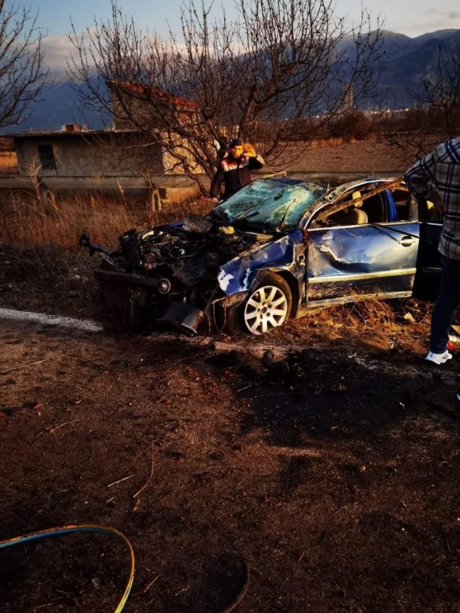 Isparta’da Otomobil Şarampole Devridi: 2 Ölü