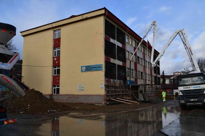 Vali Gürel Okul İnşaatlarını İnceledi