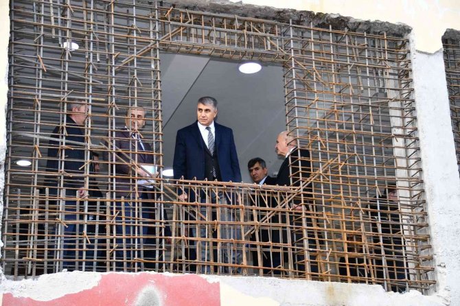 Vali Gürel Okul İnşaatlarını İnceledi