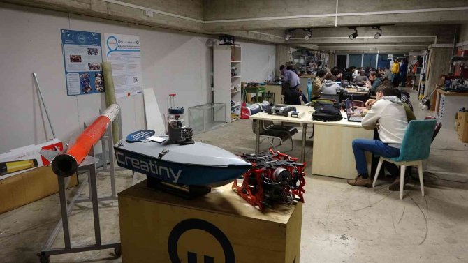 Yarışmalara Otoparkta Hazırlanıyorlar