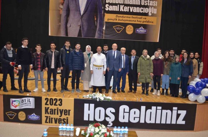 Kervancıoğlu: "İ̇ş Hayatında Sabır Ve Kanaat Çok Önemli"