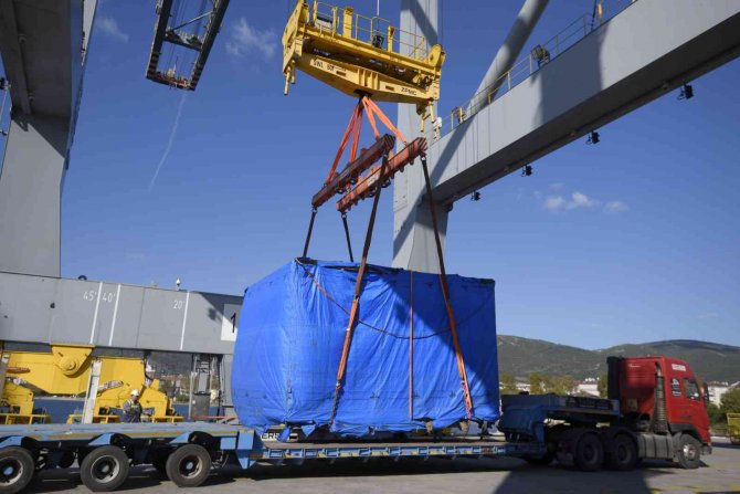 Dev Kargolar Dünyanın Bir Ucundan Bir Ucuna Bakın Nasıl Naklediliyor