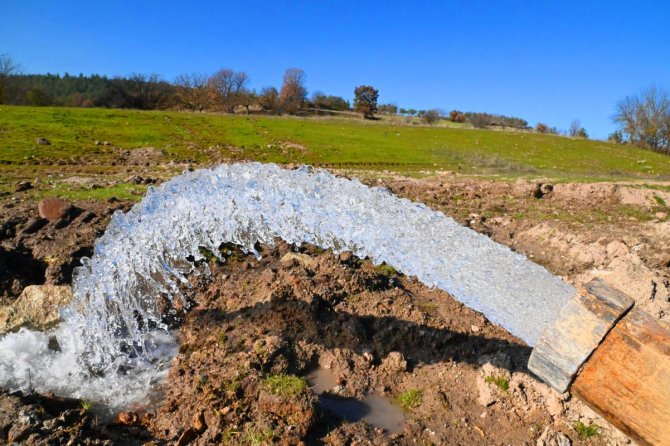 Su Sıkıntısı Yaşayan Mahalleyi Sevindiren Sondaj