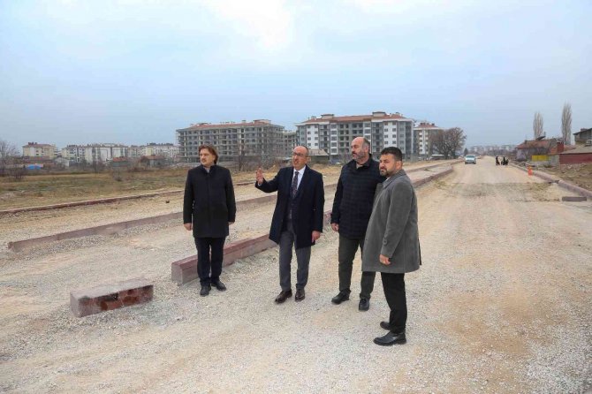 Meram’a Yeni Kazandırılan Caddelerde Çalışmalar Sürüyor