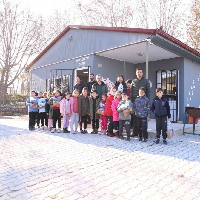 Minik Öğrenciler Mamaların Nasıl Üretildiğini Gördü