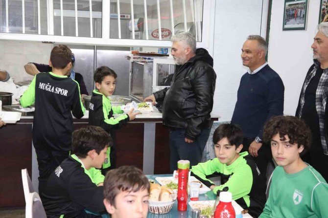 Muğlaspor Akademi Mangalda Buluştu