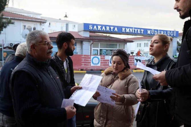 Farklı Şehirlerden Onlarca Kişiyi Milyonlarca Dolandırdı: İ̇çlerinde Şehit Çocuğu Da Var