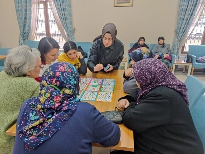 Sincanlı Hanımlar “Bil Bakalım” Oyunu İle Eğlendi