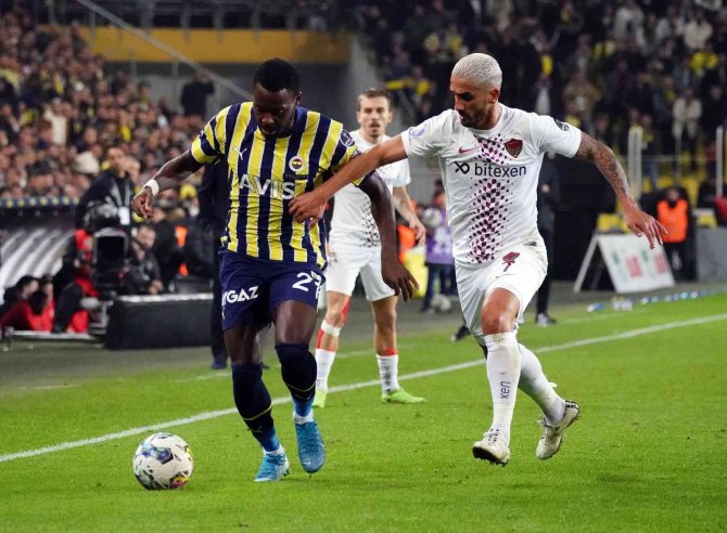 Spor Toto Süper Lig: Fenerbahçe: 2 - Hatayspor: 0 (İ̇lk Yarı)