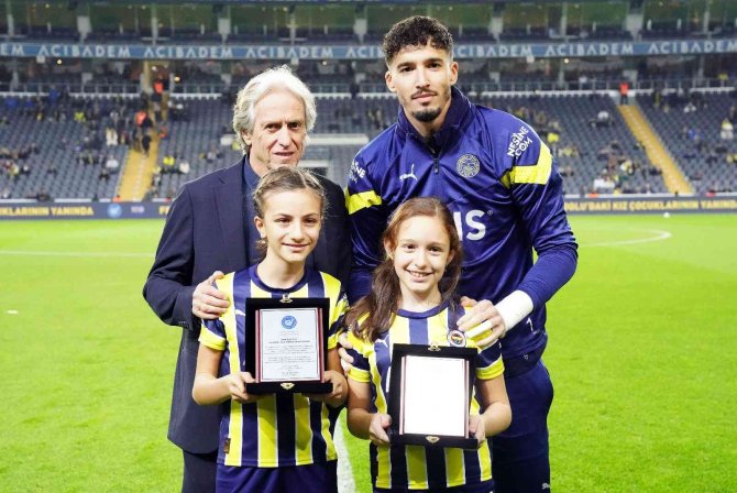 Spor Toto Süper Lig: Fenerbahçe: 1 - Hatayspor: 0 (Maç Devam Ediyor)