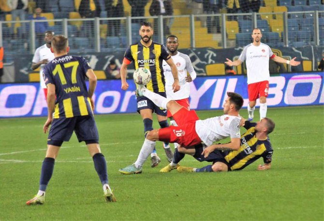 Spor Toto Süper Lig: Ankaragücü: 1 - Ümraniyespor : 2 (Maç Sonucu)