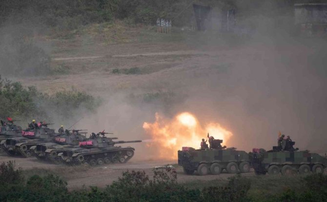 Tayvan’da Zorunlu Askerlik Süresi 4 Aydan 12 Aya Uzatıldı