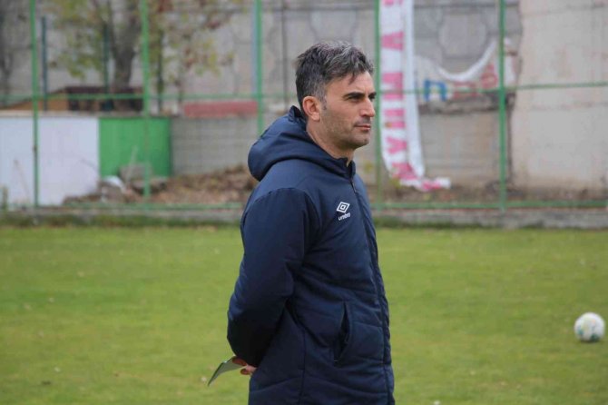 Sivas Belediyespor’da Teknik Direktör İ̇brahim Cezayir İle Yollar Ayrıldı