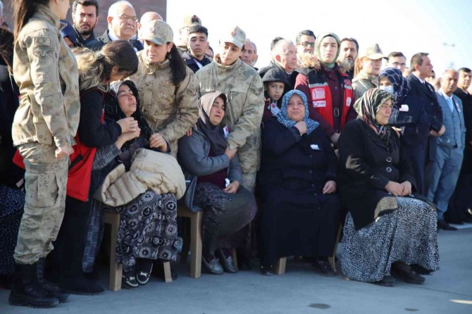 Şehit Piyade Sözleşmeli Er Korkmaz’ın Cenazesi Gaziantep’e Getirildi
