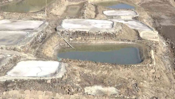 Tunceli’de Yer Altından Çıkarılan Tuzlar Türkiye Ve Avrupa Sofralarını Süslüyor