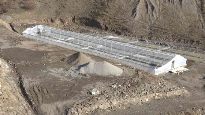 Tunceli’de Yer Altından Çıkarılan Tuzlar Türkiye Ve Avrupa Sofralarını Süslüyor