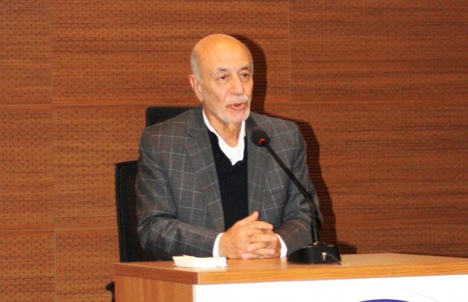 Şair-yazar Metin Önal Mengüşoğlu ’Ahlak Ve Düşünce Adamı Mehmet Akif’ Konferansına Katıldı