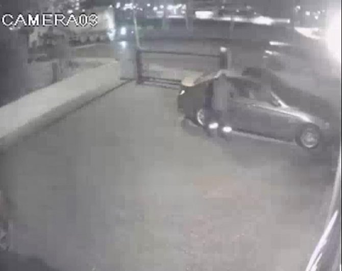 Tuzla Ve Kartal’da Lüks Otomobillere Dadanan Konsol Hırsızları Kamerada