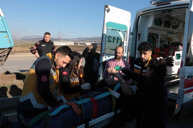 Kahramanmaraş’ta 12 Kişinin Yaralandığı Kaza Güvenlik Kamerasında