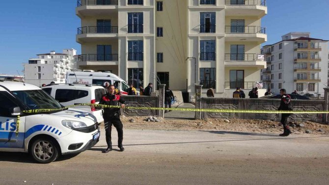 Aracında Ölü Bulundu