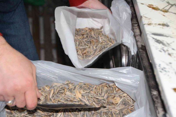 Yılbaşı Öncesi Kuruyemişe Gelen Zamlara Rağmen Satışlar Hareketli