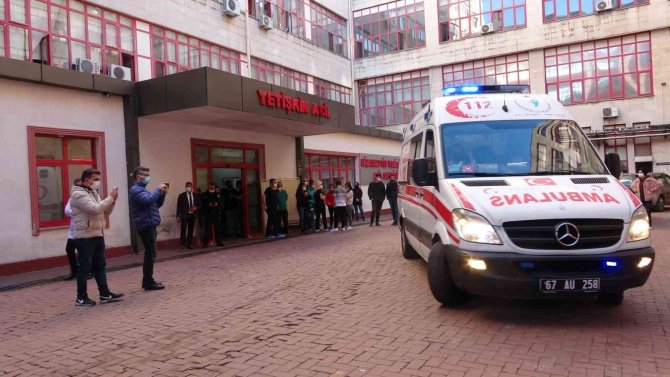 Cam Parçasıyla Yaralanan Şahıs Hastanede Kurtarılamadı