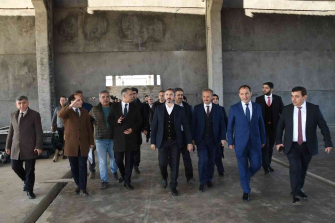 İ̇l Protokolü Tarım Mükemmeliyet Merkezini İnceledi