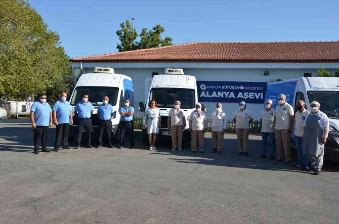 Alanya’da 145 Bin 139 Kişilik Sıcak Yemek Ulaştırıldı