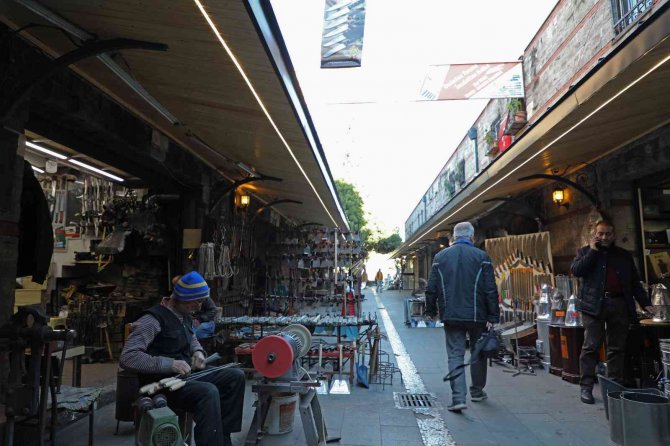 Büyükşehir Belediyesi Sobacılar Çarşısı’nı Yeniledi