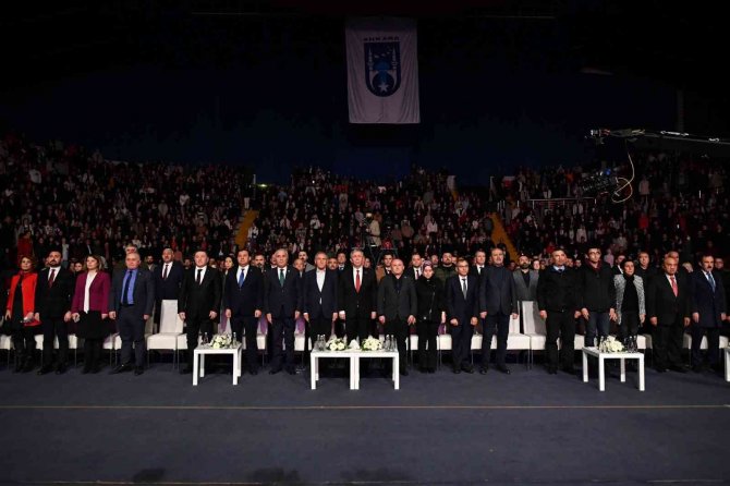 Başkentliler Atatürk’ün Ankara’ya Gelişinin 103. Yılını Coşkuyla Kutladı