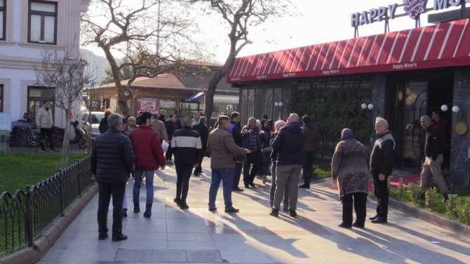 Çocuk Parkında Başlayan Tartışma Bıçaklı Kavgaya Dönüştü