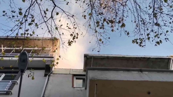Bandırma’da Baca Yangını Apartman Sakinlerini Korkuttu