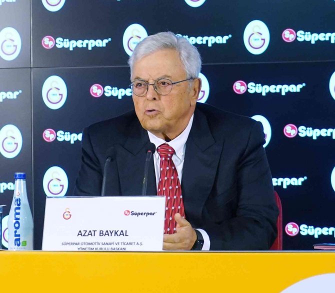 Dursun Özbek: "Finansal Yapıya Dikkat Ederek Transfer Yapacağız"