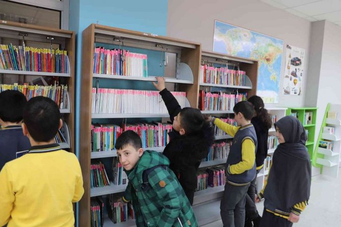 Bayburt’ta Kütüphanesiz Okul Kalmadı