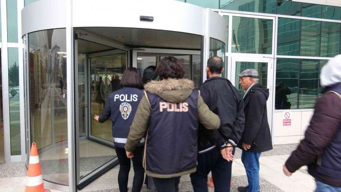 Bolu’da Deaş Ve Fetö’den Gözaltına Alınan 3 Şüpheli Adliyede