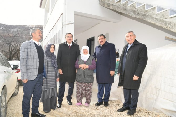 Muhtarlardan Hizmet Teşekkürü