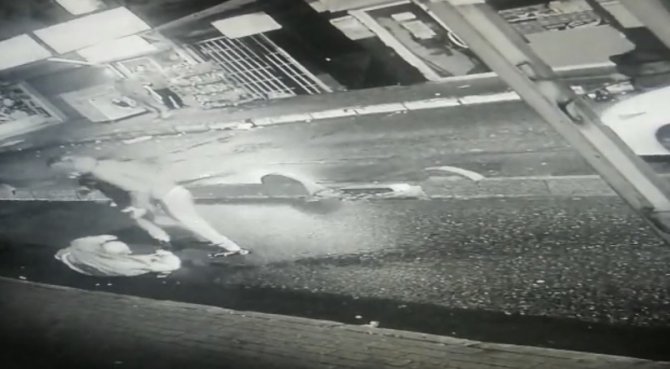 İ̇stanbul’da Taksiciye Dayak Kamerada: Gasp Oyununu Polis Bozdu