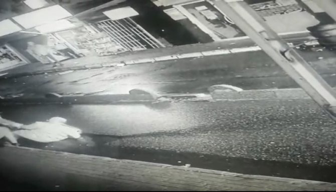 İ̇stanbul’da Taksiciye Dayak Kamerada: Gasp Oyununu Polis Bozdu