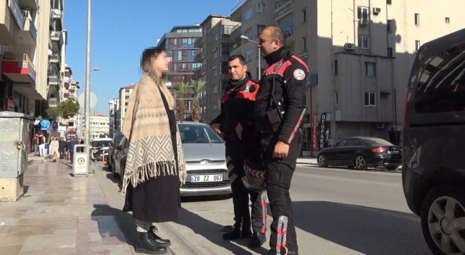 4 Bin Lirası Bıçak Zoruyla Gasp Edilen Genç Kız, Şikayetçi Olmamak İçin Ağladı