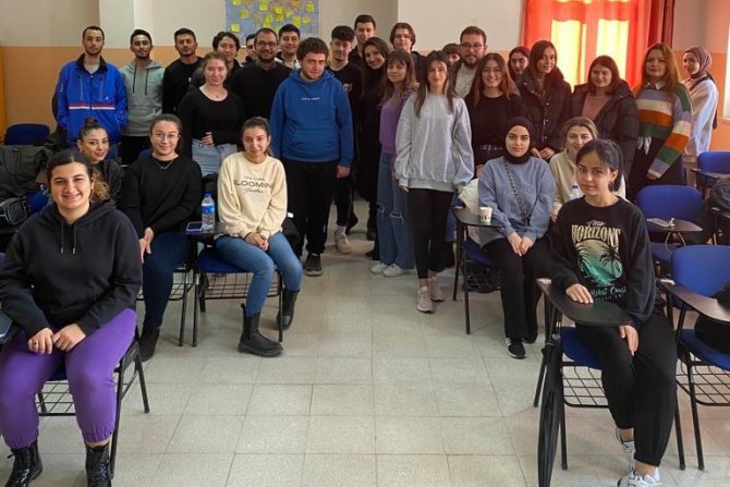 İ̇ş Dünyasının Uzmanları Öğrencilerle Buluştu