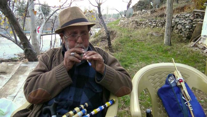 90 Yaşındaki Usta 82 Yıldır Kaval, 50 Yıldır İse Sipsi Çalıyor