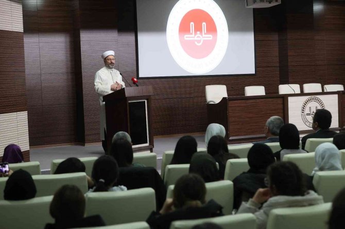 Diyanet İ̇şleri Başkanı Erbaş: “Yeryüzünde Bir Müslüman İçin En Değerli Şey İnancını İyi Temsil Etmesidir”