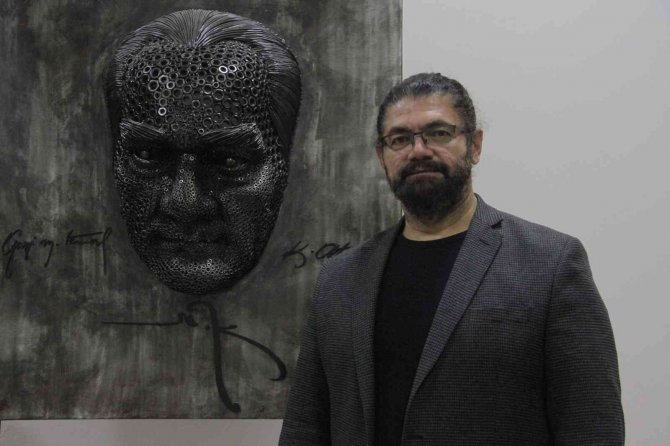 15 Yılda Katı Atıklardan 300’ün Üzerinde Eser Yaptı