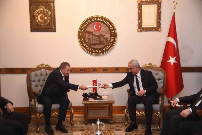 Eski Bakan Eroğlu: "76 Şehrin Su Meselesini Kökünden Çözdük"