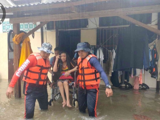 Filipinler’deki Sel Felaketinde Can Kaybı 25’e Yükseldi