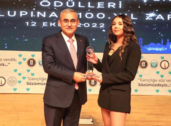 Gençlik Ödülleri Sahiplerini Buldu