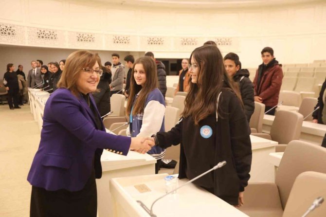 “Gaziantep’te 13 Bin Gencin Yaşamına Dokunuldu