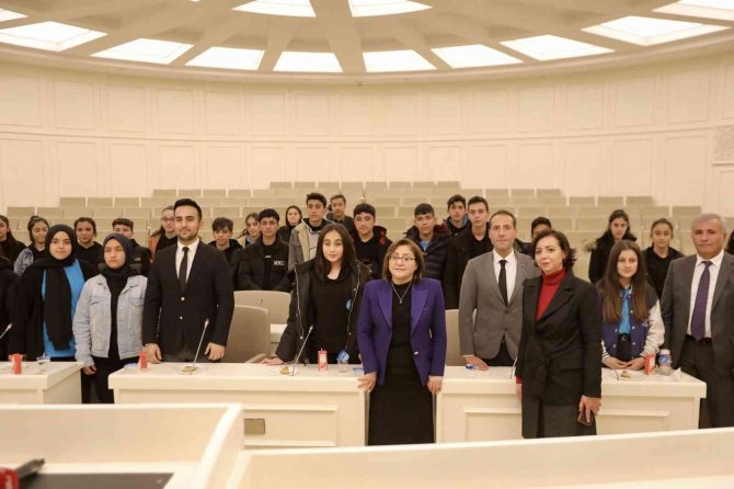 “Gaziantep’te 13 Bin Gencin Yaşamına Dokunuldu