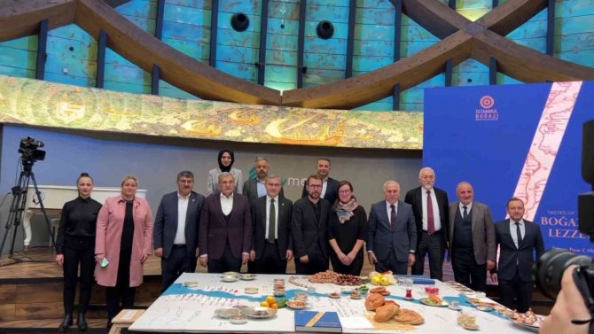 İ̇stanbul Boğazı’ndaki Yalı Ve Malikanelerin Yemek Kültürü Gün Yüzüne Çıkarıldı