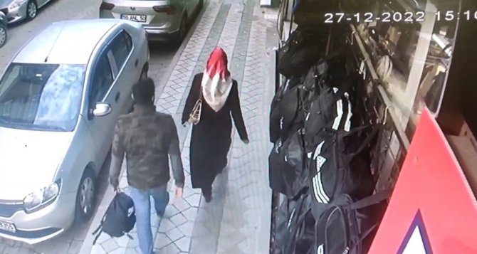 Sultangazi’de Dükkan Önünde Pusuya Yattı, Hırsızı Böyle Kovaladı